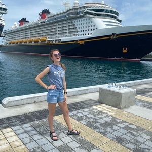 Meet your Posher, Lily